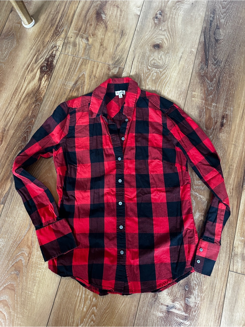 Women’s Cremieux Red and Black Buffalo Plaid Button-Down Shirt Size 0